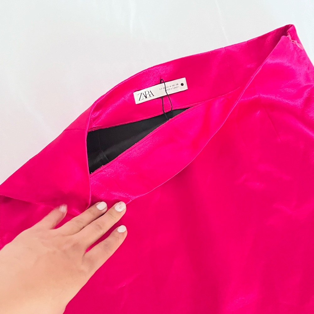 LAST ONE!!! BLOGGER FAVE!!! ZARA High-Waisted Mini Skirt